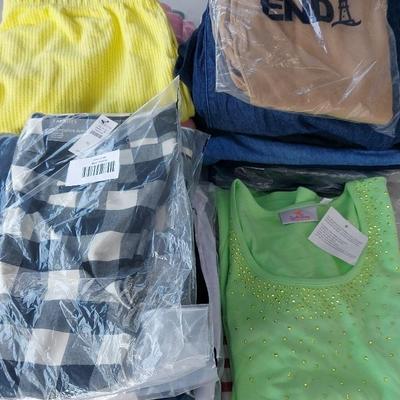 WOMEN'S CLOTHING LOT #1 (SIZE XL)
