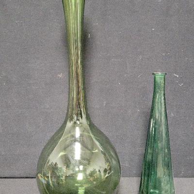 VINTAGE MCM GREEN LONG NECK VASE & MCM GREEN GRASS TRIANGLE RIBBED VASE