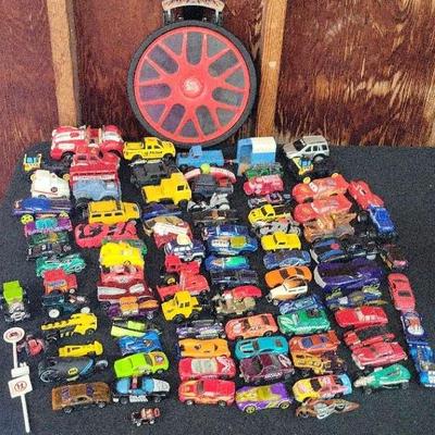 NEW AND VINTAGE MATCHBOX, HOT WHEELS, AND OTHER VEHICLES 
