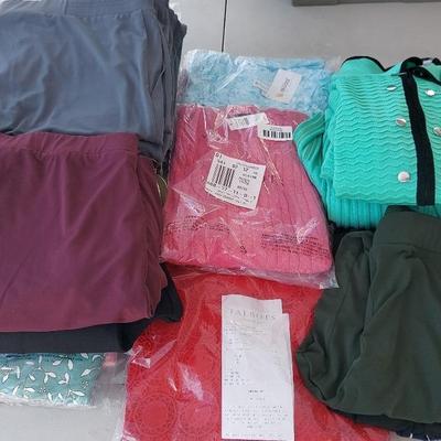 WOMEN'S CLOTHING LOT #2 (SIZE XL)