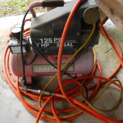 Sale Photo Thumbnail #9: Craftsman 3 gallon 1 HP 125PSI compressor
