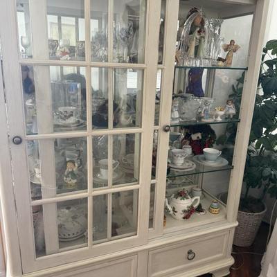 Sale Photo Thumbnail #27: White Double Slide Door Curio 