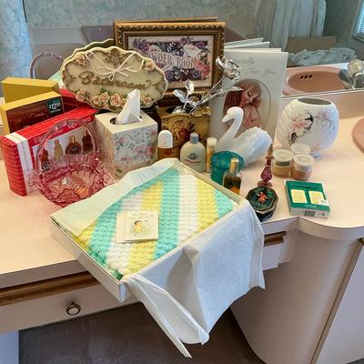 Vintage Ladies Vanity