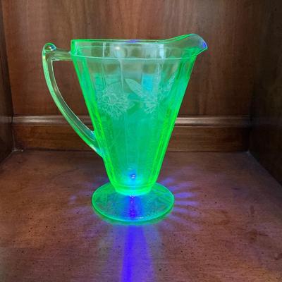 Uranium Pitcher