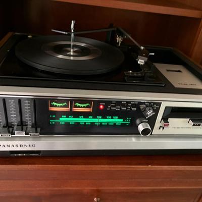 Vintage Panasonic Stereo With Turntable