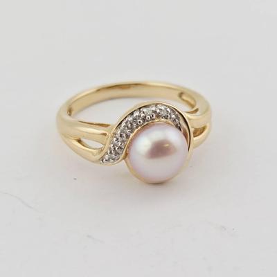 14k Gold Pink Pearl & Diamond Ring