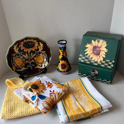 Sunflower Serving Bowl & Bud Vase, Wood Recipe Storage Box & Towels