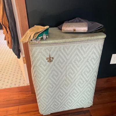 Vintage laundry basket 