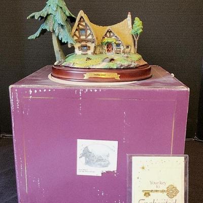 Disney Classics Collection: Seven Dwarfs' Cottage (K)