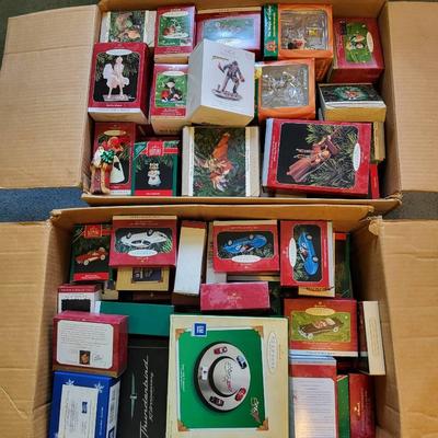 Hallmark Ornament Mystery - Lot 3 (BR4)