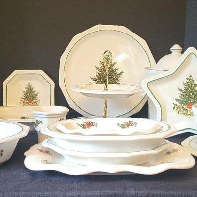 Pfaltzgraff "Christmas Heritage" - Lot 2 (DR)
