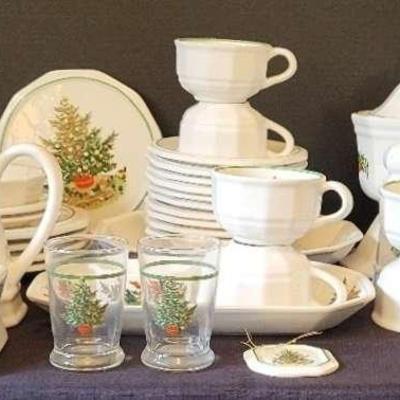 Pfaltzgraff "Christmas Heritage" - Lot 1 (DR)
