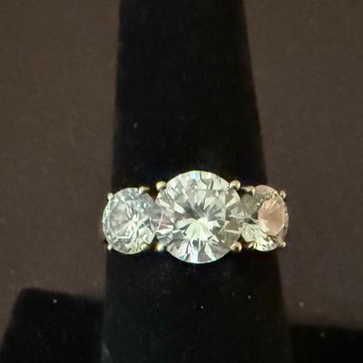 Lot 419: 14K Gold Three-Stone Ring with Simulated Diamonds – 3.4 Grams
