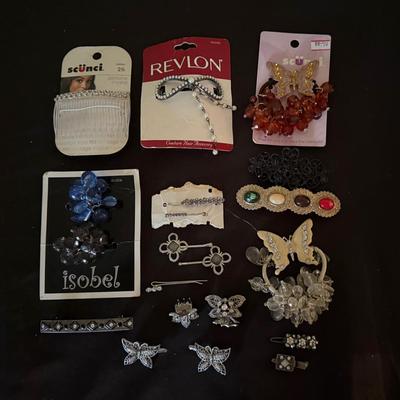Lot 450: Lot of 18 Vintage & Modern Hair Accessories – Barrettes, Rhinestone Clips, Scünci, Revlon