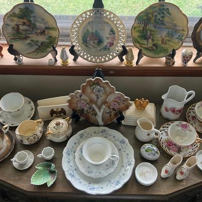Lot 309: Vintage Dishes And Tea Sets With Gold 