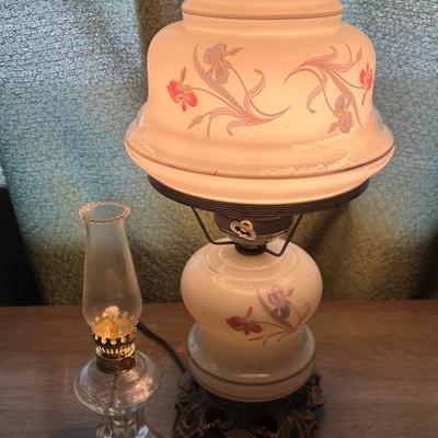 Lot 315:  Vintage Floral Dual Lighted Lantern Lamp And Small Oil Lamp