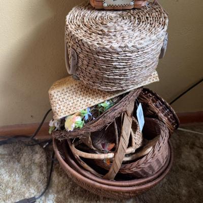 Lot 515: Things Made Of Wicker