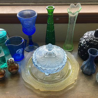Lot 305: Colorful Vintage And Retro Glassware - Uranium Glass Vase, Depression Era, Etc