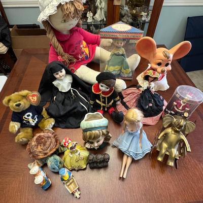 Lot 207: Vintage Dolls And Collectibles 