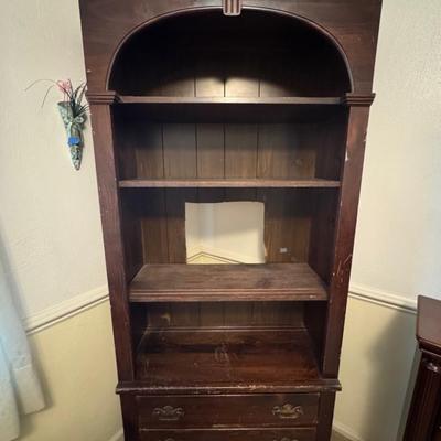 Lot 226: Vintage Entertainment Wooden Cabinet