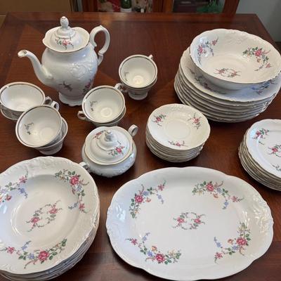 Lot 201: Vintage Wawel Polish Porcelain China Set ( 8 Place Settings Plus Serving Pieces)