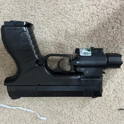 Lot 351: Air Pistols – Umarex & Springfield XD Replica