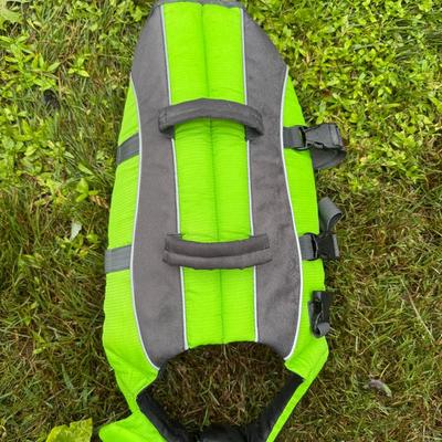 Lot 270: Sm/med Dog Life Vest
