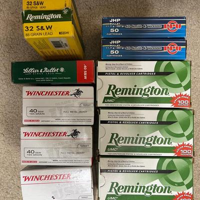 Lot 327: Mixed Pistol Ammunition Lot – Remington & Winchester (.32 S&W and .40 S&W)