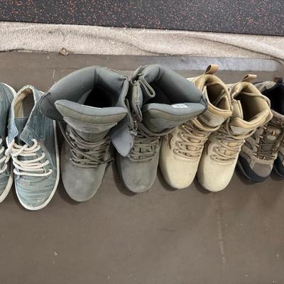 Lot246: Men’s 9.5 Boots, Hiking Shoes And Casual 