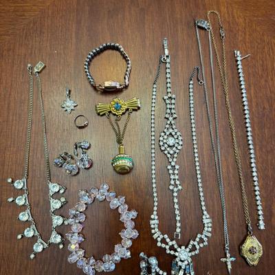 Lot 204: Vintage Costume Jewelry Collection 