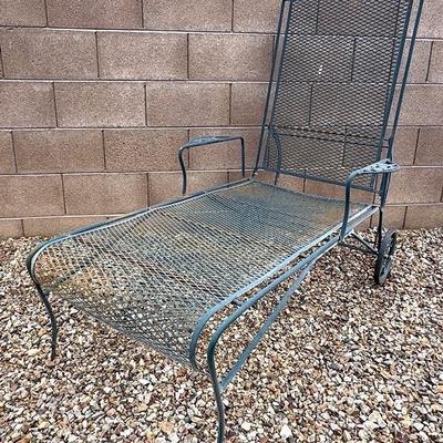 Backyard Adjustable Chair Lounger With Wheels 
