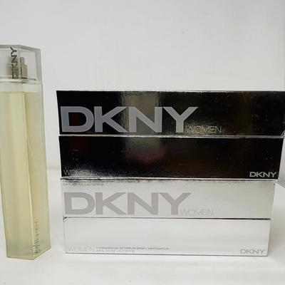 (5) DKNY Energizing Eau De Parfum Spray / Vaporisateur 3.4 FL. OZ - Collection #1