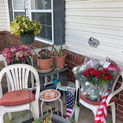 Outdoor Patio Décor with Plastic Chairs, Faux Flowers & Garden Accents