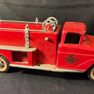 Vintage TONKA Ladder Fire Truck-Metal Toy