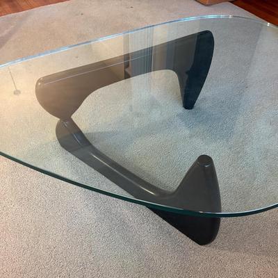 Herman Miller Noguchi Table