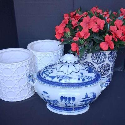 Mottahedeh Vista Alegre Blue & White Tureen with Decorative Planters