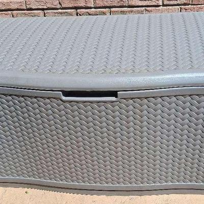 Suncast Resin Outdoor Storage Deck Box
