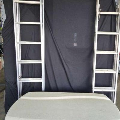 Ct548 rubbermaid outside storage bin and 2 metal ladders