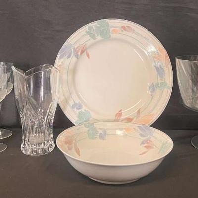 Ct573 1980 s entertaining