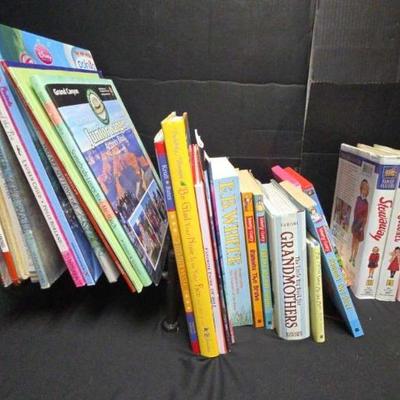 Ct526 mystery lot 1 children's books and videos