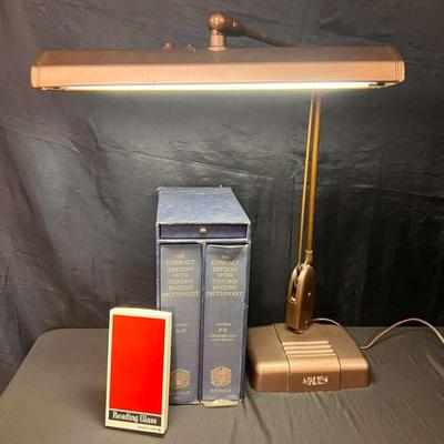 Ct589 vintage metal desk lamp