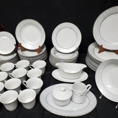 Ct525 chris madden for home china set