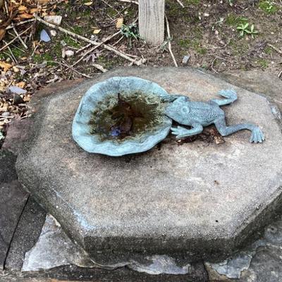 Sale Photo Thumbnail #93: Statue of a tuatara