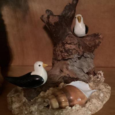Sale Photo Thumbnail #127: Birds figurine