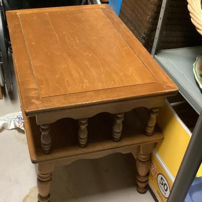 Sale Photo Thumbnail #277: Mid century maple accent table