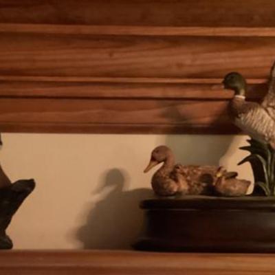 Sale Photo Thumbnail #150: Duck figurines