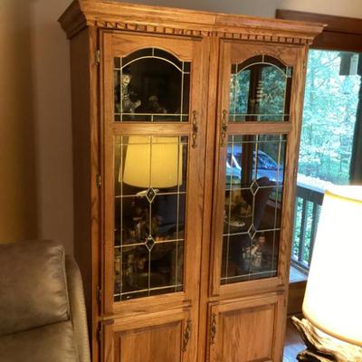 Sale Photo Thumbnail #271: Display cabinet