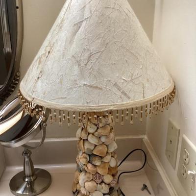Sale Photo Thumbnail #200: Shell lamp