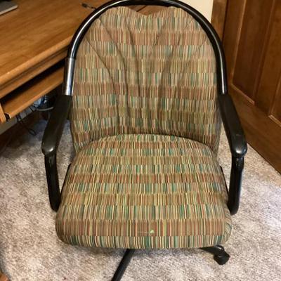 Sale Photo Thumbnail #291: Tan office chair