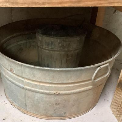 Sale Photo Thumbnail #84: Galvanized metal wash tub